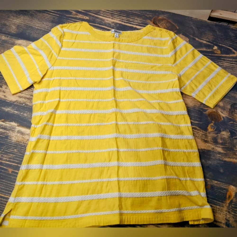 Croft & Barrow women's tee shirt